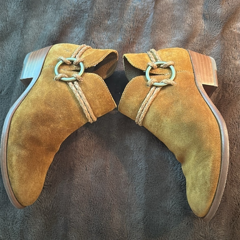 FRYE Carson Braided Harness Suede Ankle Boot Wheat Sz 6.5 - Picture 7 of 13